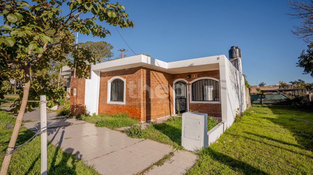 Casa a 800m de la UNER